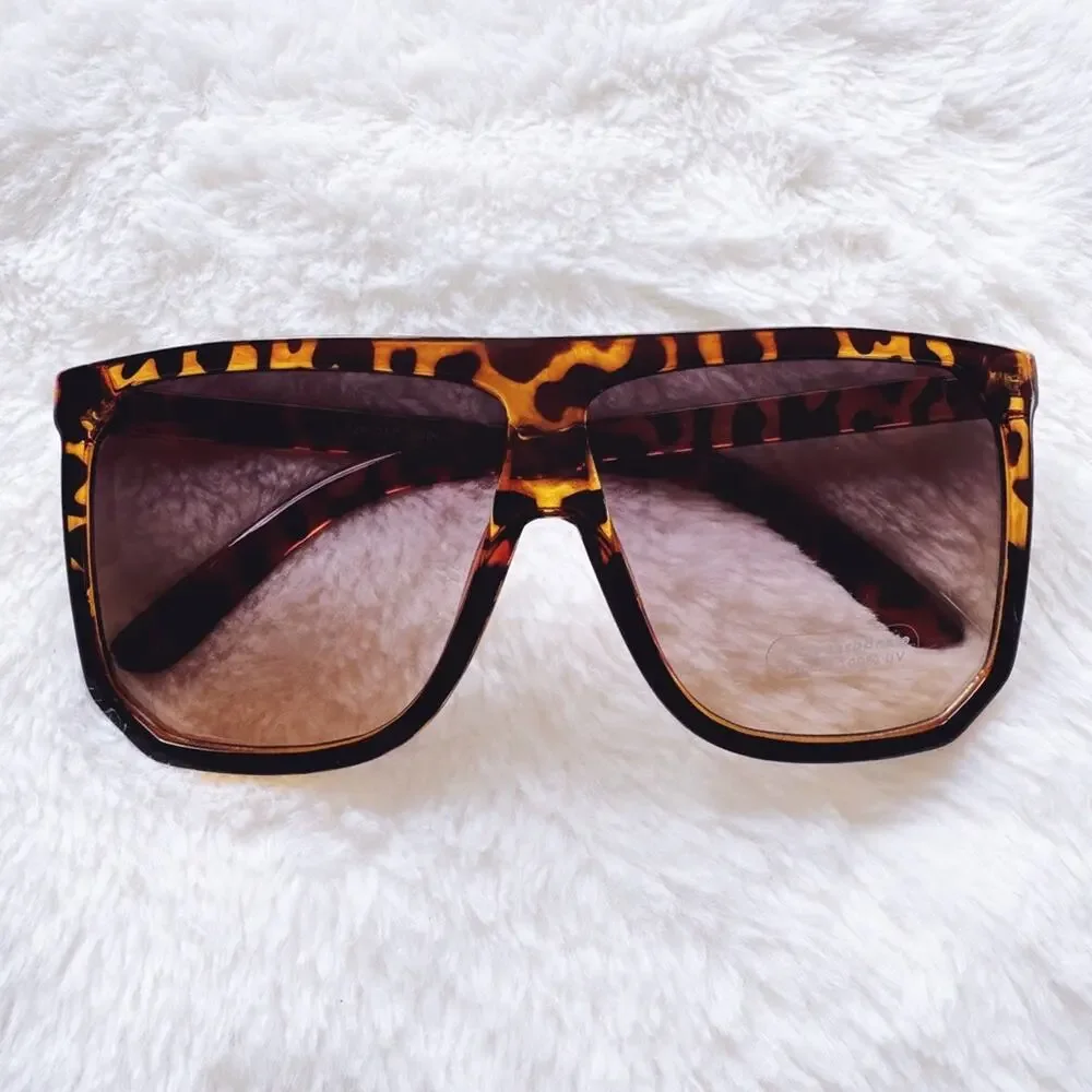Kira Tortoise Brown & Black Oversized Sunglasses - Picture 1 of 11